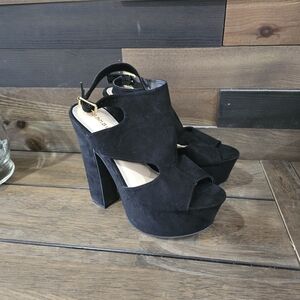 Elegant Black Platform Heels